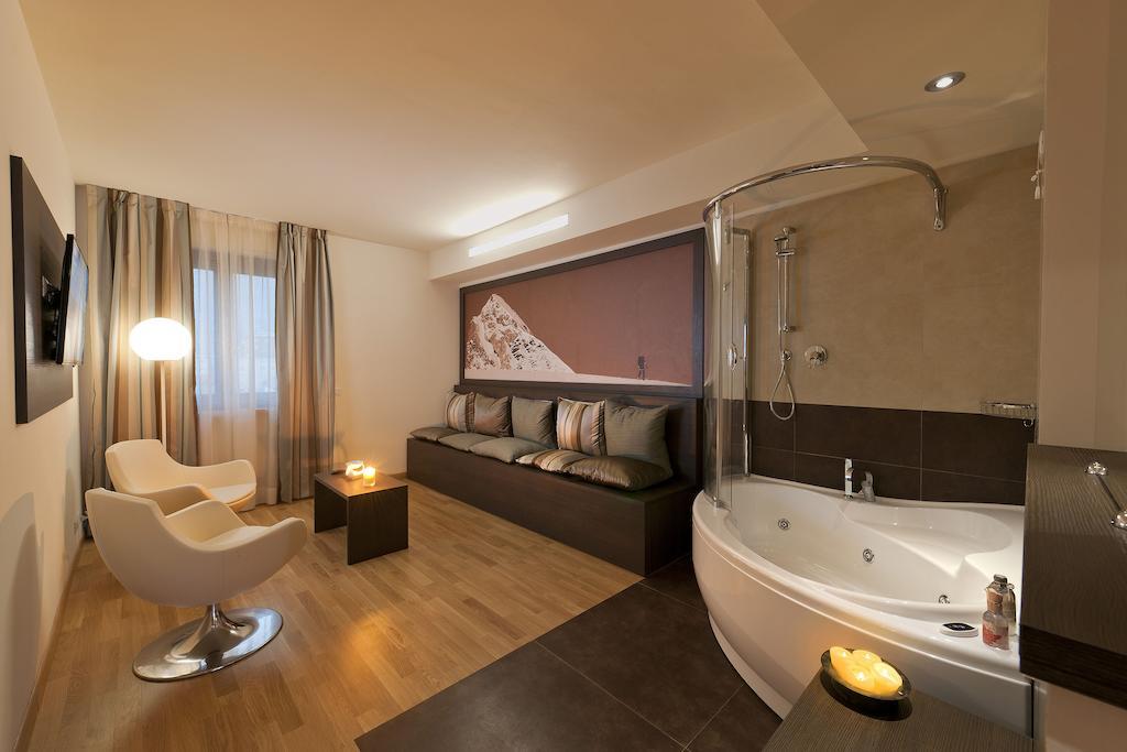 Hb Aosta Hotel & Balcony Spa Δωμάτιο φωτογραφία